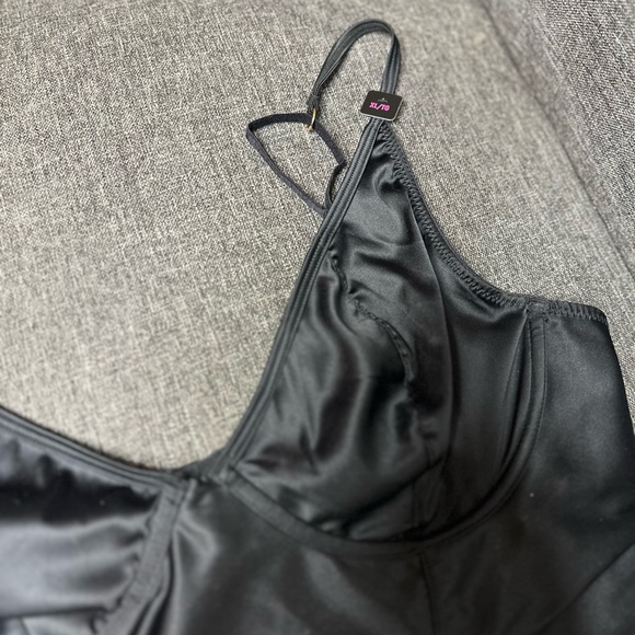 LA SENZA | 2 Pack Body Suits - Picture 3 of 9